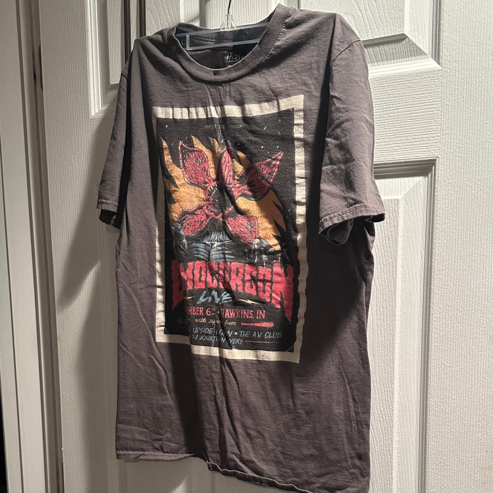 Stranger Things Graphic Print Gray T-Shirt